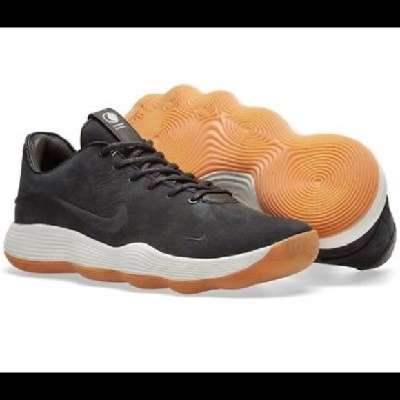 hyperdunk 2017 low black and white